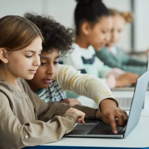 Aulazon, Día Internacional de la Educación